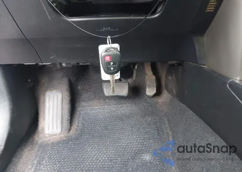 2015 Toyota Rav4 Xle z USA, uszkodzony, nr VIN 2T3WFREV2FW138001